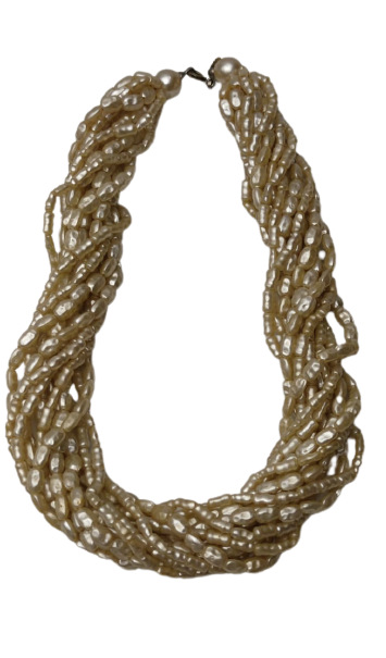 1950 KIREM VE BEYAZ KARIŞIM RENKLERDE COKLU BURGULU  KUM İNCİ KOLYE