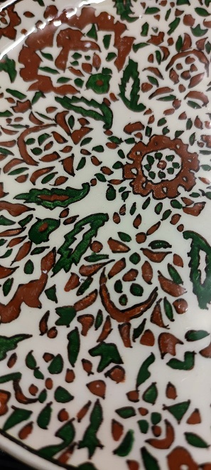 GÜVEN ÇİNİ KÜTAHYA ÇİNİ PORSELEN EL BOYAMA OSMANLI KARANFİL DESENLİ DUVAR TABAĞI