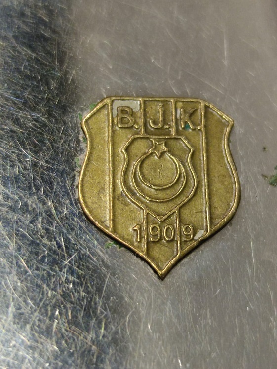 BEŞİKTAŞ ARMA İNSİYALLİ İBELO MONOPOL BENZİNLİ TAŞLI MEKANİK ÇAKMAK LİGHTER