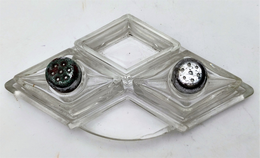 BİLLUR CAM BAHARATLIK TAKIMI DÖRT PARCA DAN OLUŞAN 