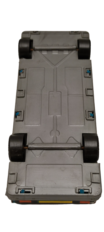 1980 YERLİ TENEKE OYUNCAK ARABA GUREL FORD YARIŞ ARABASI SÜRÜCÜLÜ ÖN CAMLI ŞEFFAF SİPERLİKLİ