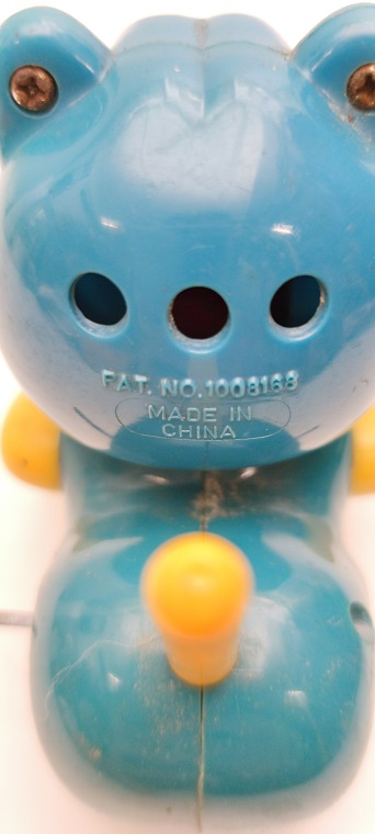 KEDİ FARE KOVALAMA OYUNU FORMUNDA MEKANİK KURMALI OYUNCAK