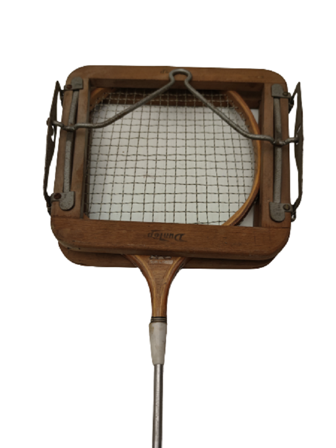 1940 AHŞAP KASNAKLI SUN LIGHT BADMINTON RAKETİ VE DUNLOP KORUYUCUSU