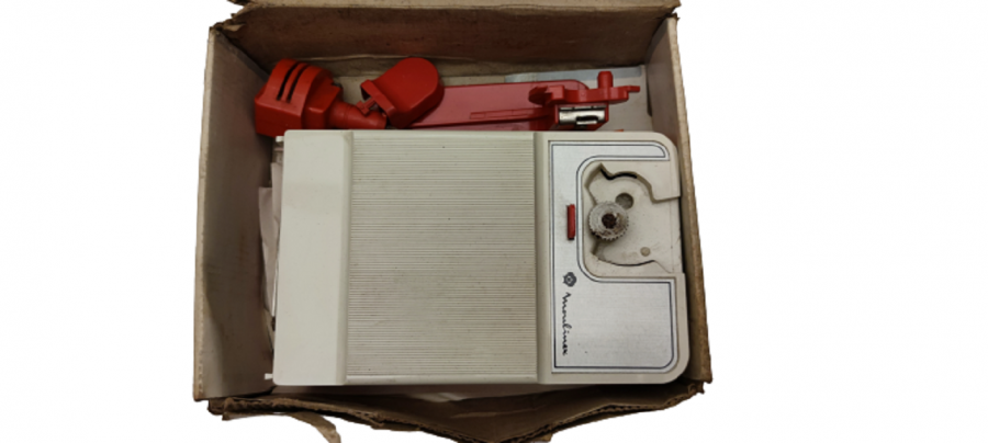 MOULINEX APRISCATOLE AFFILACOLTELLI 343 VINTAGE KUTUSUNDA METAL KONSERVE ACACAGI