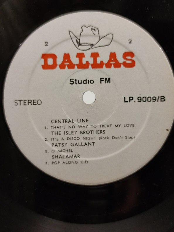 STUDİO FM UZUN CALAR 33 DEVİR LP PLAK ORJİNAL KABINDA ORJİNAL BASKISIDIR