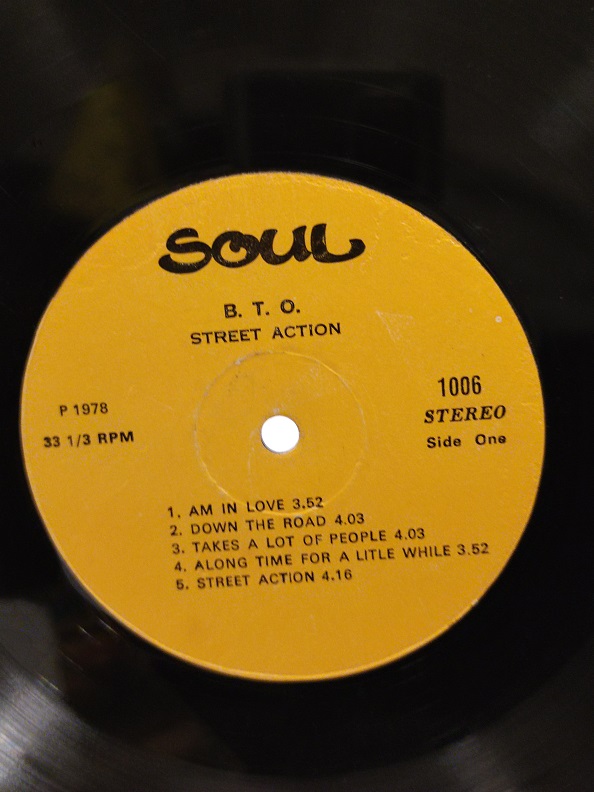 BTO STREET ACTION UZUN CALAR 33 DEVİR LP PLAK ORJİNAL KABINDA ORJİNAL BASKISIDIR