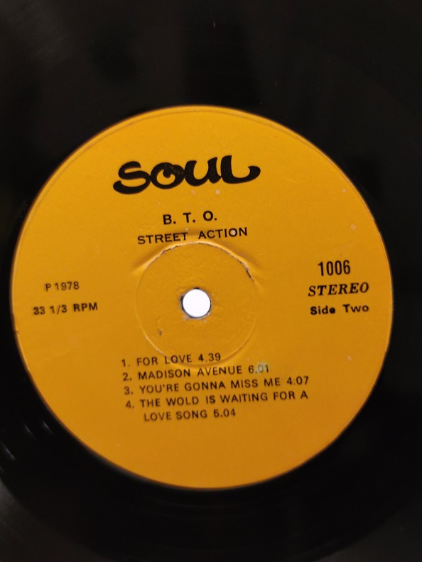 BTO STREET ACTION UZUN CALAR 33 DEVİR LP PLAK ORJİNAL KABINDA ORJİNAL BASKISIDIR