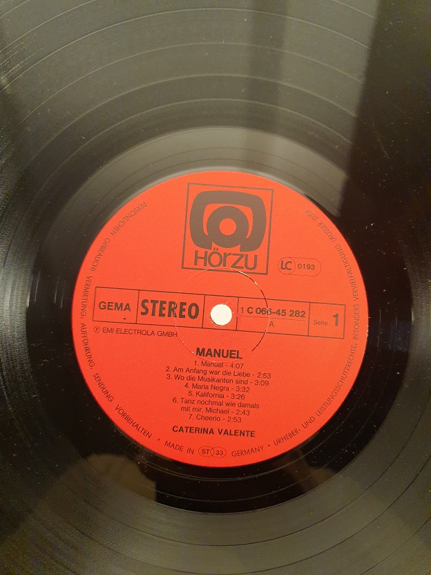 CATERINE VALENTE UZUN CALAR 33 DEVİR LP PLAK ORJİNAL KABINDA ORJİNAL BASKISIDIR