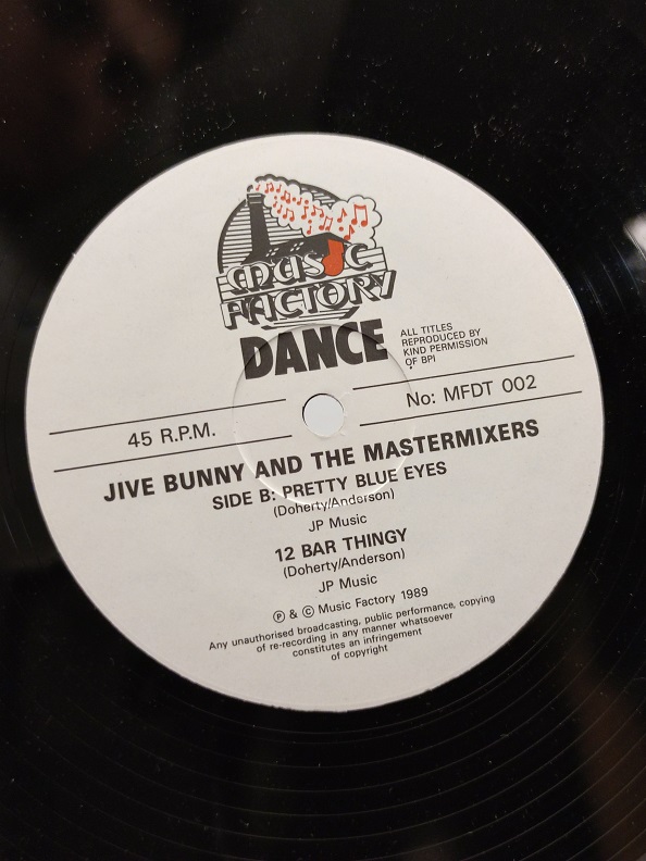 JİVE BUNNY AND THE MASTERMİXERS THAT'S WHAT I LIKE UZUN CALAR 33 DEVİR LP PLAK ORJİNAL KABINDA ORJİNAL BASKISIDIR