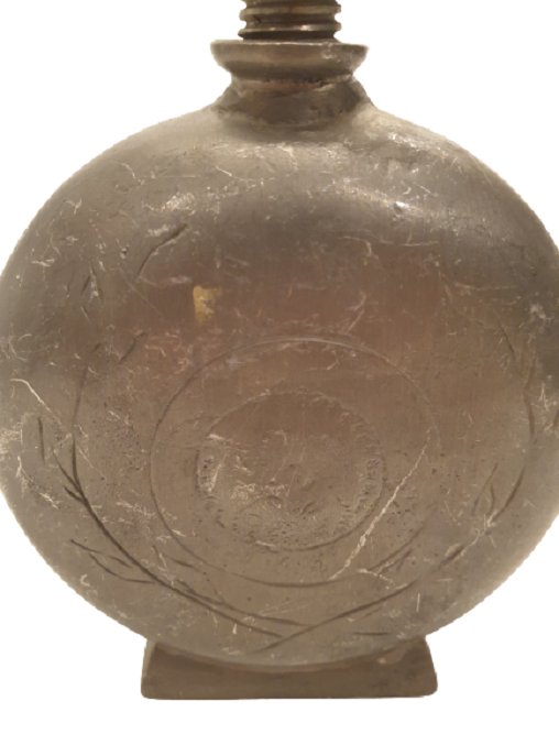 REZEN ÜZERİ İŞLEMELİ KAPAKLI KOKU PARFÜM ŞİŞESİ