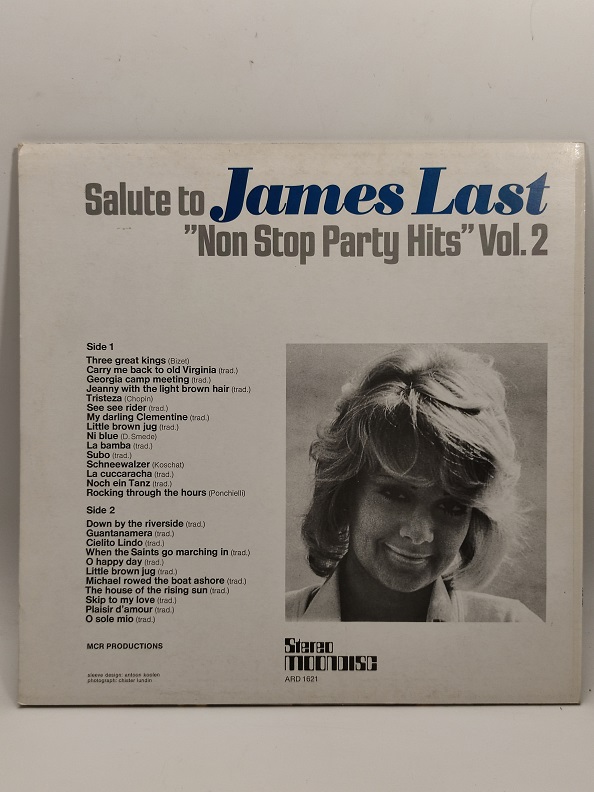 SALUTE TO JAMES LAST UZUN CALAR 33 DEVİR LP PLAK ORJİNAL KABINDA ORJİNAL BASKISIDIR
