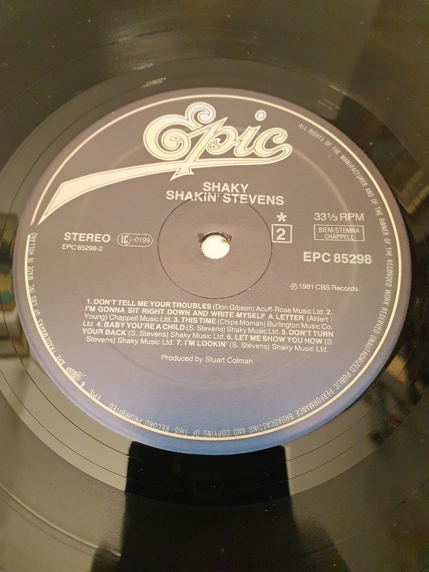 SHAKY SHAKIN STEVENS UZUN CALAR 33 DEVİR LP PLAK ORJİNAL KABINDA ORJİNAL BASKISIDIR