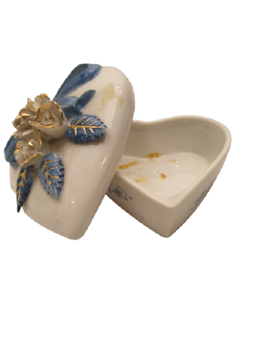 PORSELEN MASA ÜZERİ ÜÇLÜ OBJE KAPAKLI KALP & RESİM CERCEVESİ & MİNİ VAZO