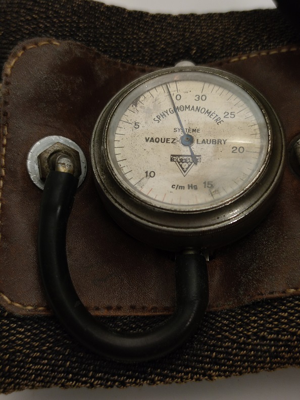 1900 FRANSIZ VAQUEZ LAUBRY MEDİCAL BASINC SAATLİ POMPALI TANSİYON ALETİ