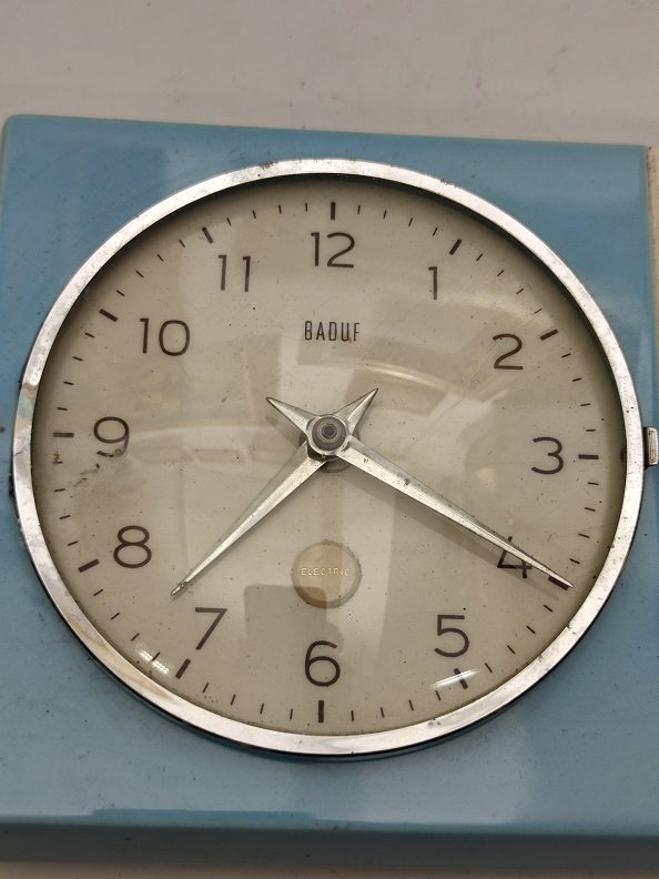 1960 ALMAN BADUF MARKA PORSELEN DİKDORTGEN FORMDA MAVİ BEYAZ MUTFAK DUVAR SAATİ