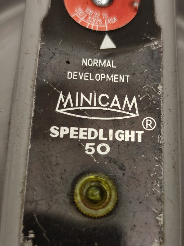 PROFESYONEL SEYYAR FOTOGRAF CEKİMİLERİNDE DIŞ MEKAN AKULÜ CAMERA FLAŞ MINICAM SPEEDLIGHT 50 