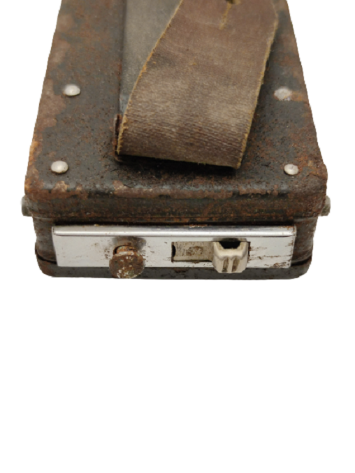 T DAMGALI RENKİ CAMLARI MEKANİK OLARAK DEİŞEN BATARYALI TREN YOL İŞARET FENERİ