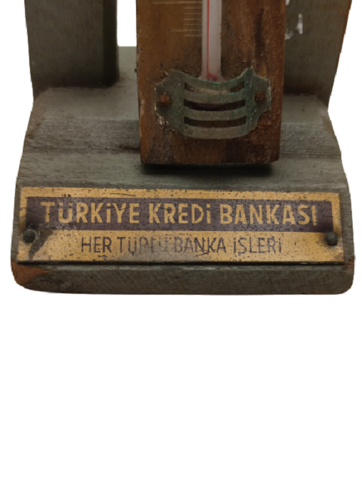 TÜRKİYE KREDİ BANKASI AHŞAP HAREKETLİ  STANDLI CIVALI TERMOMETRE