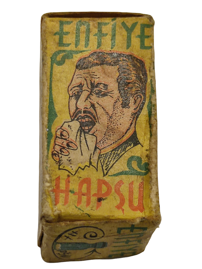 1960 ÇENBERLİTAŞ BAHARATÇISI ENFİYE HAPŞU KARTON KUTUSUNDA 20 G CAM KAB VE KAUCUK KAPAK 