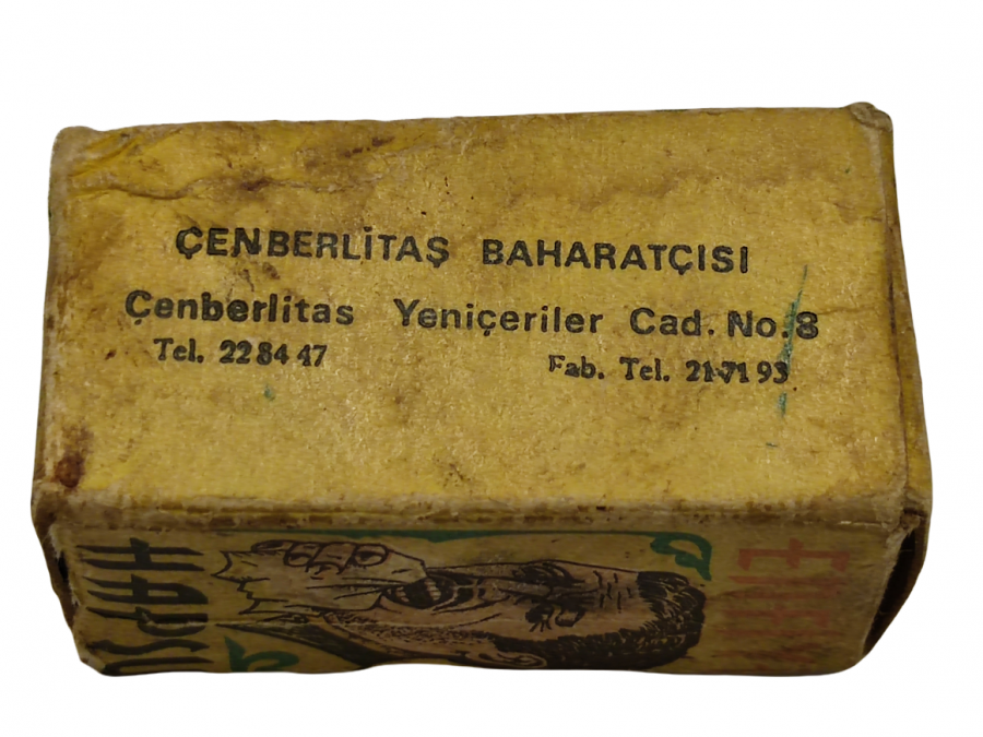 1960 ÇENBERLİTAŞ BAHARATÇISI ENFİYE HAPŞU KARTON KUTUSUNDA 20 G CAM KAB VE KAUCUK KAPAK 