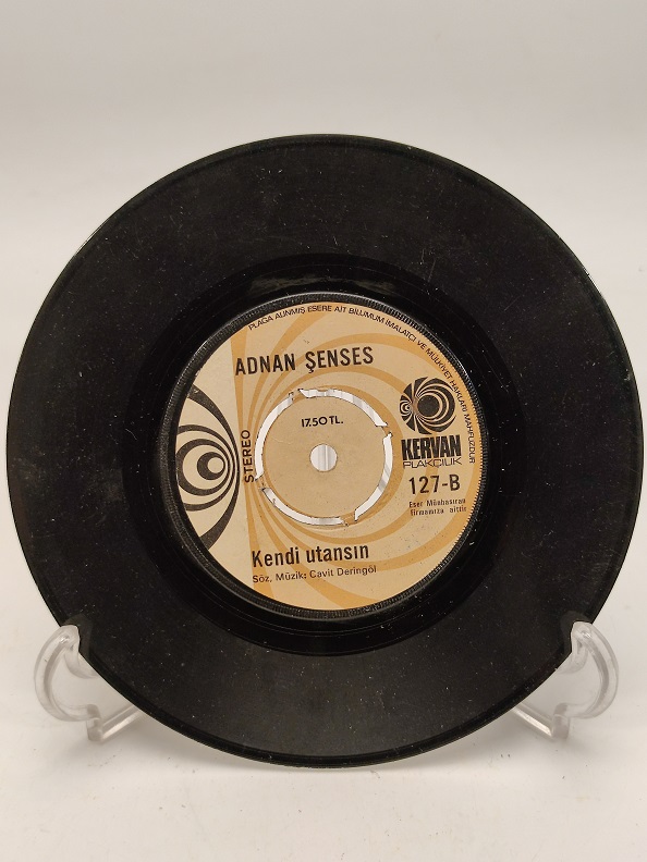 ADNAN ŞENSES KENDİ UTANSIN-ÇOK ÜZGÜNSÜN ARKADAŞ 45 LİK PLAK