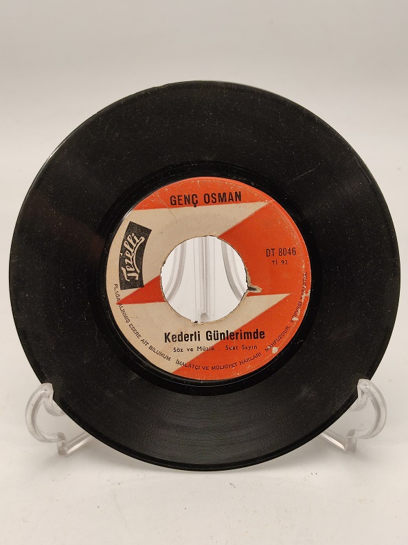 GENÇ OSMAN SUS SUS SEVGİLİM DUYMASIN-KEDERLİ GÜNLERİMDE 45 LİK YERLİ PLAK