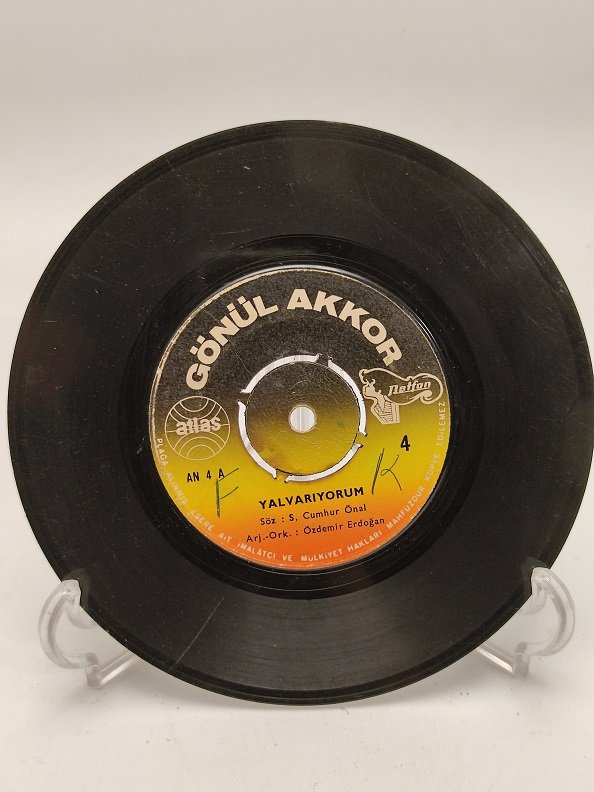 GÖNÜL AKKOR NE OLDU SANA-YALVARIYORUM 45 LİK PLAK