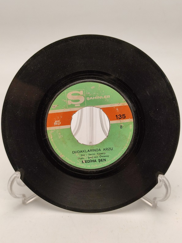 MEDİHA ŞEN KAYBETTİM Mİ SENİ BEN-DUDAKLARINDA ARZU 45 LİK PLAK
