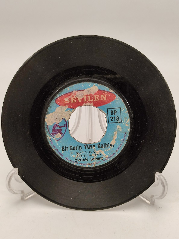 ORHAN ŞENER BEN SENİ UNUTMAK İÇİN SEVMEDİM -BİR GARİP YUVA KALBİM 45 LİK PLAK