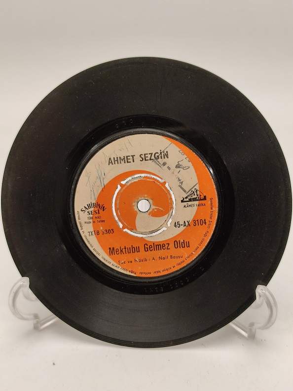 AHMET SEZGİN IZDIRAPLA İNLERİM-MEKTUBU GELMEZ OLDU 45 LİK PLAK