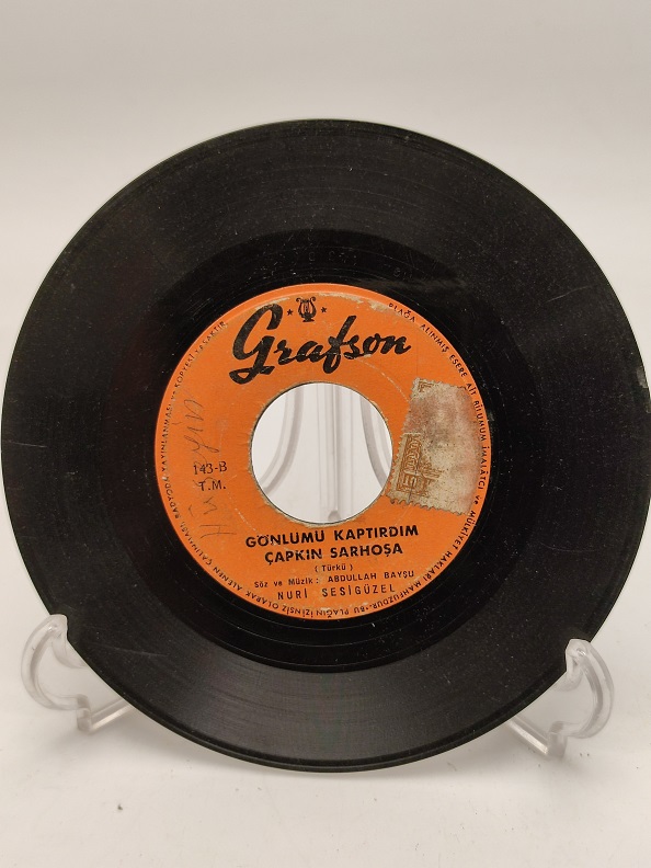 NURİ SESİGÜZEL GÜVER BOSTANIM-GÖNLÜMÜ KAPTIRDIM ÇAPKIN SARHOŞA 45 LİK PLAK