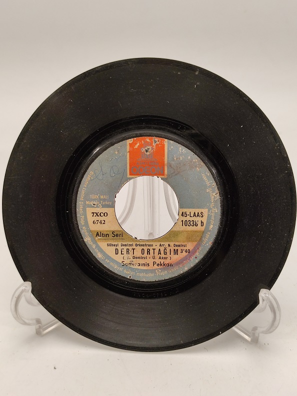 SEMİRAMİS PEKKAN ESKİSİ GİBİ DEĞİLİM-DERT ORTAĞIM 45 LİK PLAK