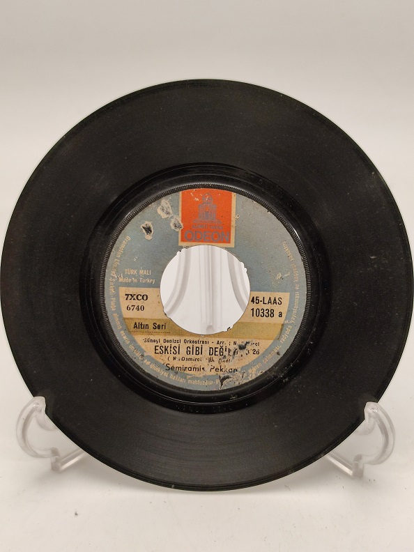 SEMİRAMİS PEKKAN ESKİSİ GİBİ DEĞİLİM-DERT ORTAĞIM 45 LİK PLAK