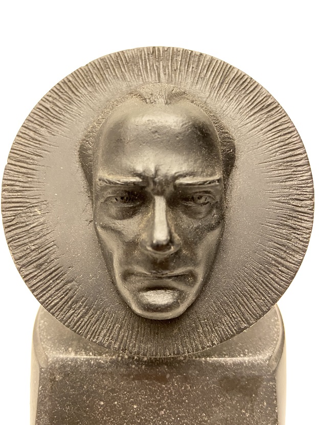 SİYAH HAREKET ETTİRİLEBİLEN ALÇI MUSTAFA KEMAL ATATÜRK BÜSTÜ