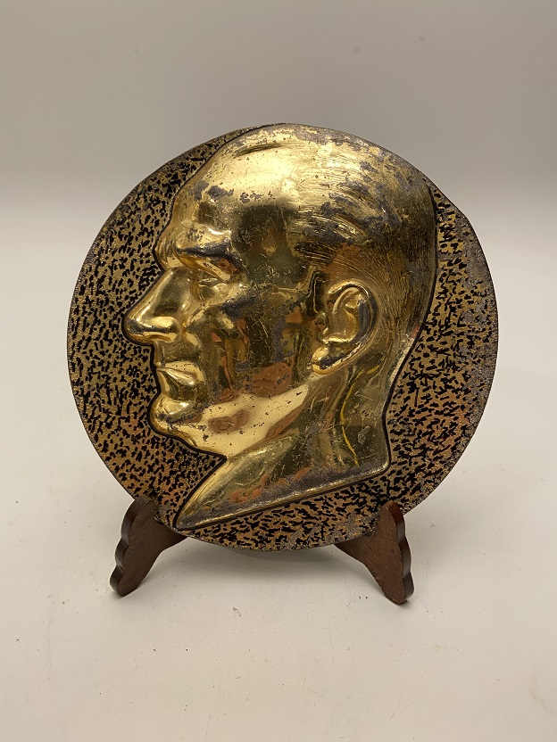 METAL ROLYEF İŞLEMELİ GÜMÜŞ KAPLAMA  MUSTAFA KEMAL ATATÜRK PORTRESİ