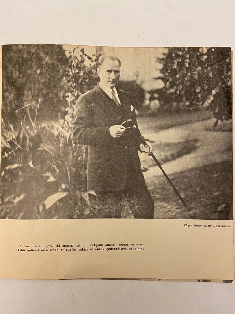 MUSTAFA KEMAL ATATÜRK'ÜN ÖLÜMÜNÜN 25. YILI ANISINA TÜRKİYE MİLLİ TALEBE FEDERASYONU HATIRA ALBÜMÜ