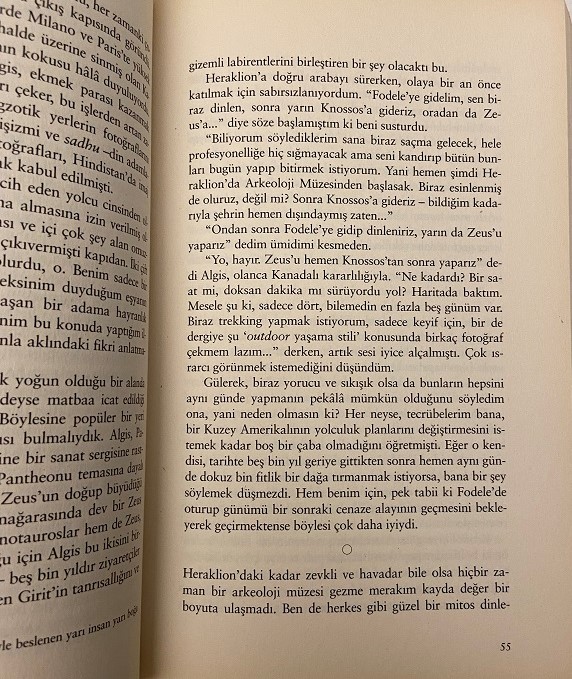 BYRON AYANOĞLU İSTİRİDYE ÜSTÜ GİRİT DOSTLUK VE YEMEK HİKAYELERİ KİTAP