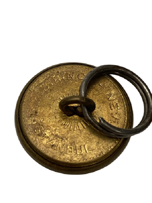 ASKERİ PİRİNC ÜZERİNDE DENİZCİ CIPASI BULUNAN 10 ADET ELBİSESİ DÜĞMESİ