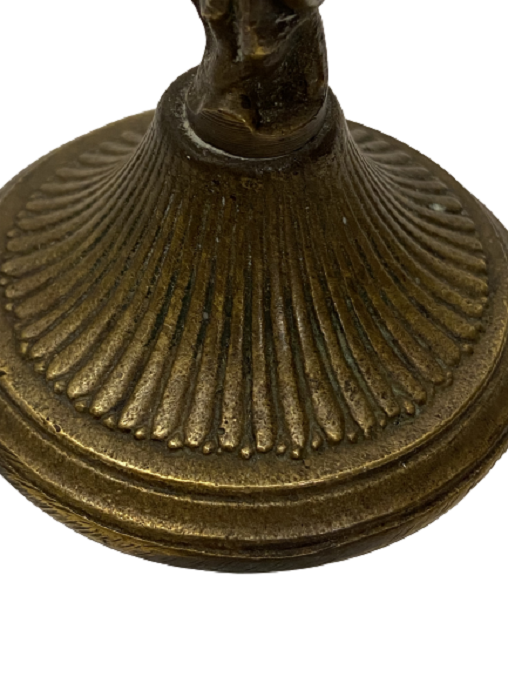 1910 BRONZ KAİDELİ KUPA KISMI KALEM İŞİ SUSLEMELİ BAŞIDA KUPA TAŞIYAN KADIN FORMUNDA