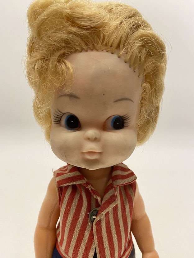 ELBİSELİ İNGİLİZ KIYAFETLİ KIZ COCUGU AYAKKABILI OYUNCAK BEBEK