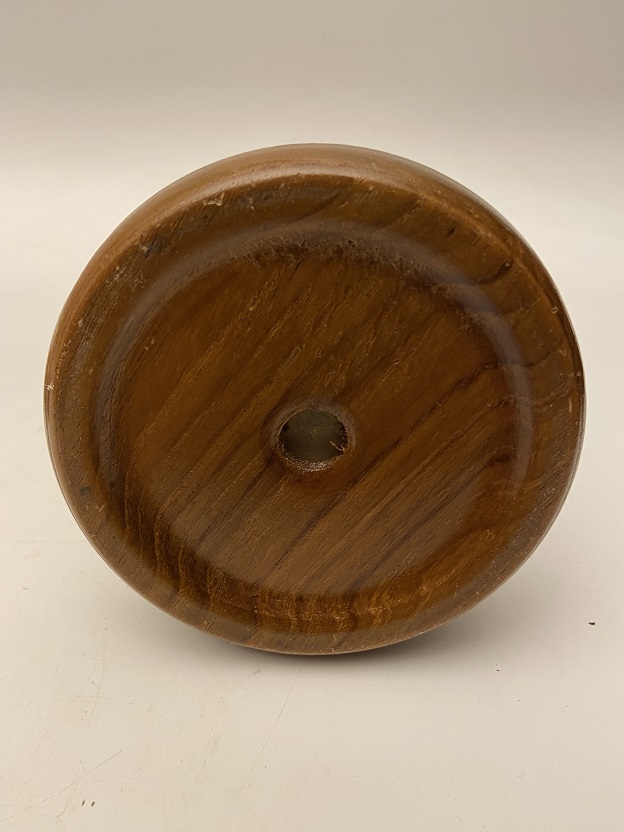 AHŞAP STANDLI KULPLU PİRİNÇ BRONZ İKİLİ GEMİCİ ŞAMDAN