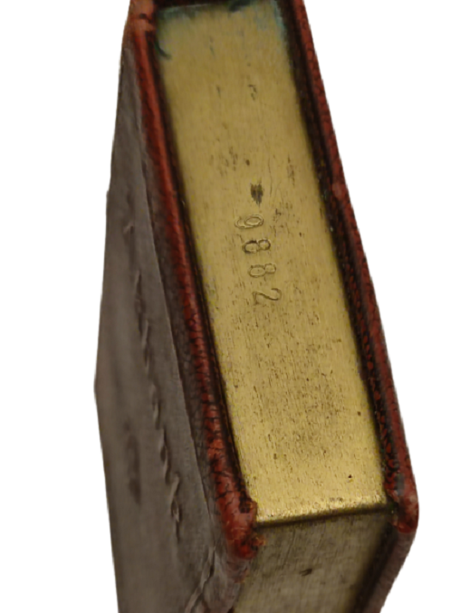 AKBANK MERKEZ BİNASI GÖRSELLİ KİTAP FORMUNDA ÜZERİ DERİ KAPLI SERİ NUMARALI YURT DIŞINDA YAPTIRILMIŞ KUMBARA