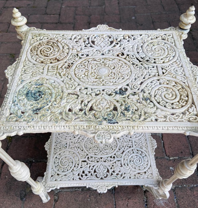 DÖKÜM 4 AYAKLI KOPLE ARNAVU İŞLEMELİ  BEYAZ BOYALI SOKÜLEBİLİNEN CİFT KAT YAN SEHBA