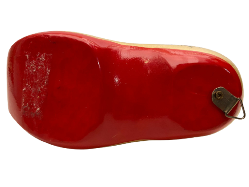 EL BOYAMA HOLLANDA  RESİMLİ TAHTA AYAKKABI FORMUNDA DUVARA ASMALI ELBİSE TEMİZLEME FIRÇASI