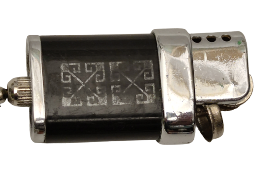 FLASH LİGHTER ZİNCİRLİ TAŞLI  GAZLI UFAK DERİ ÜZERİ KAPLI ÇAKMAK