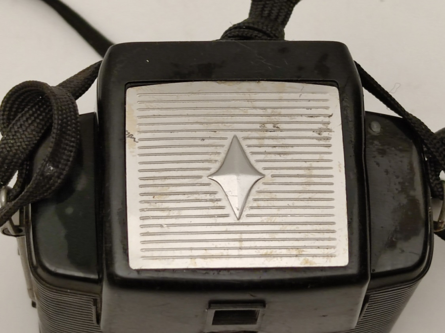 1957 KODAK BROWNIE STARLET CAMERA DAKON LENS KUTU FOTOĞRAF MAKİNESİ