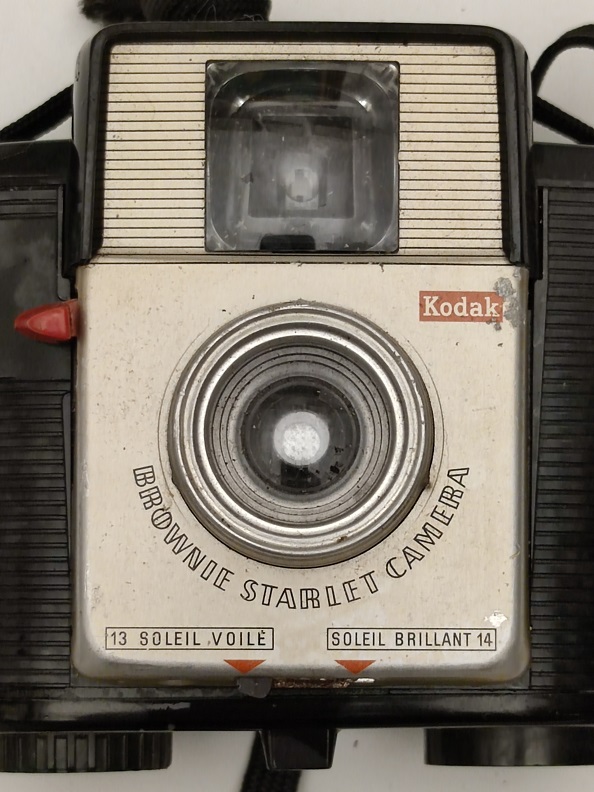 1957 KODAK BROWNIE STARLET CAMERA DAKON LENS KUTU FOTOĞRAF MAKİNESİ
