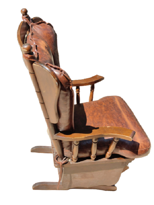 AHŞAP MASİF KOYU CEVİZ RENKDE SALLANAN KOLTUK KAHVERENGİ DERİ DÖŞEMELİ 