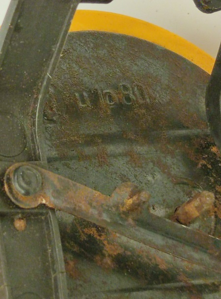 SSCB ESKİ SOVYET ZAMANI KURMALI TENEKE VE MİKA PLASTİK KARIŞIMI OYUNCAK FANUSLU AYAKLI UZAY ARACI