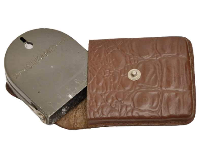 T.C. NO 2337 İSTİKAMET KATLANABİLİR DERİ ÇANTALI  METAL ASKERİ PUSULA